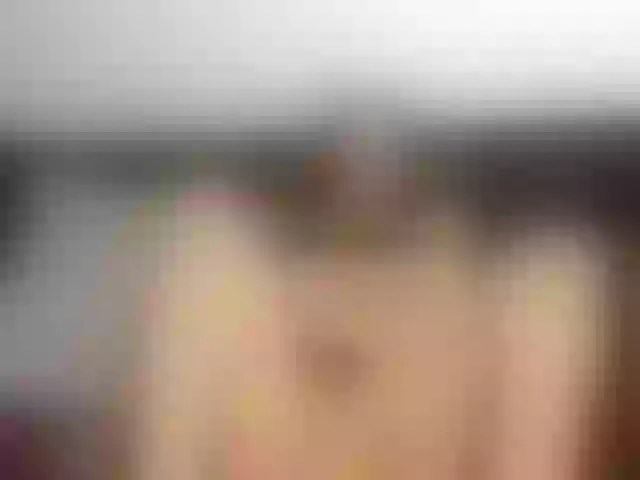 Live sex webcam photo for miavox #289321078