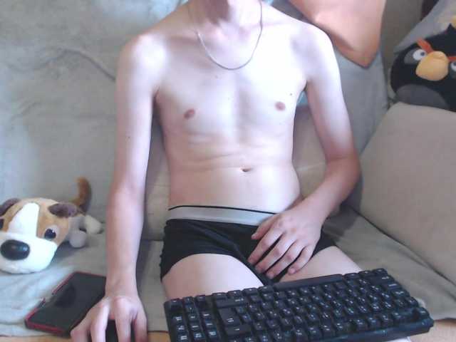 Live sex webcam photo for michael-danymans #278209279