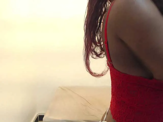 Live sex webcam photo for michaelacox2 #290336319