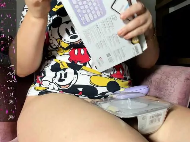 Live sex webcam photo for mickekim #276350826