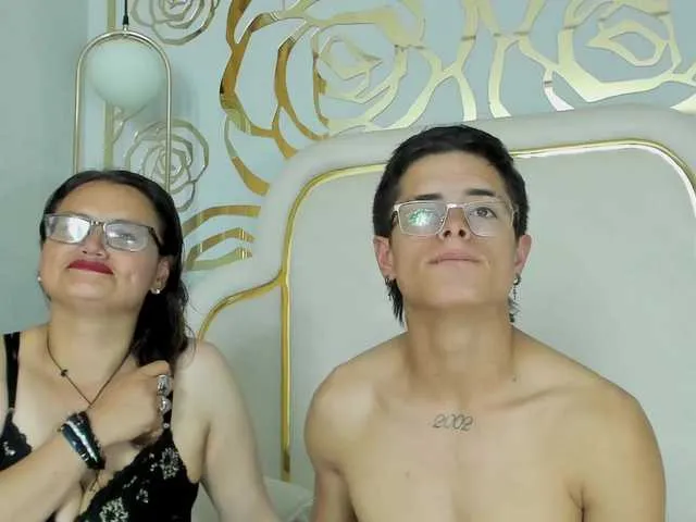 Live sex webcam photo for midnightlust-vc #292185415