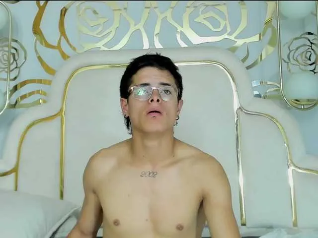 Live sex webcam photo for midnightlust-vc #292218031