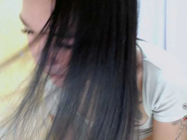 Live sex webcam photo for mikaelaslut69 #288185427