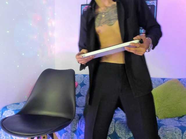 Live sex webcam photo for mikescooth #278099093