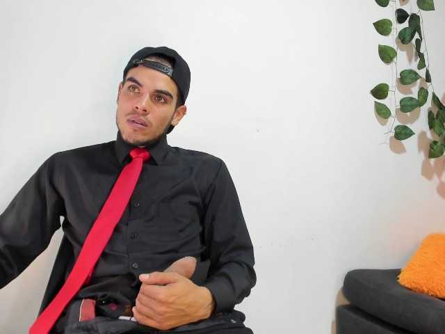 Live sex webcam photo for mikescooth #278233492