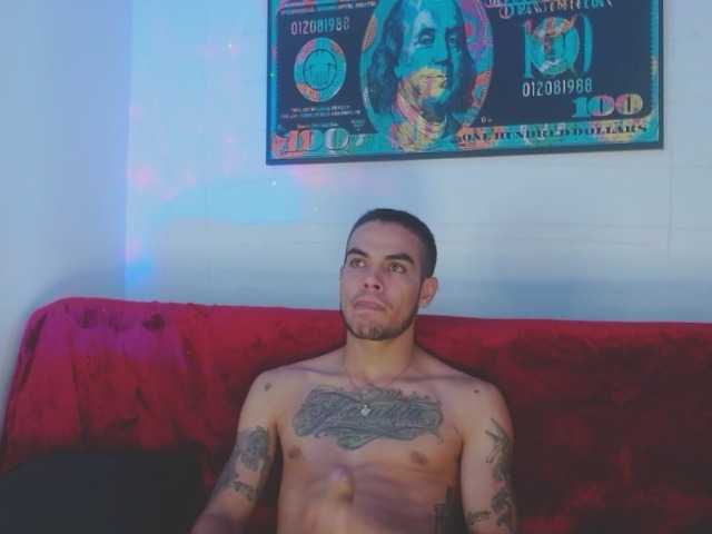 Live sex webcam photo for mikescooth #288001474