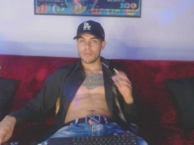 Live sex webcam photo for mikescooth #288090399