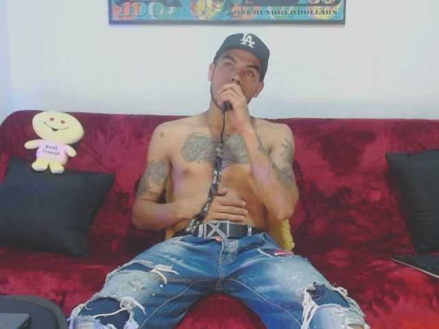 Live sex webcam photo for mikescooth #288117433