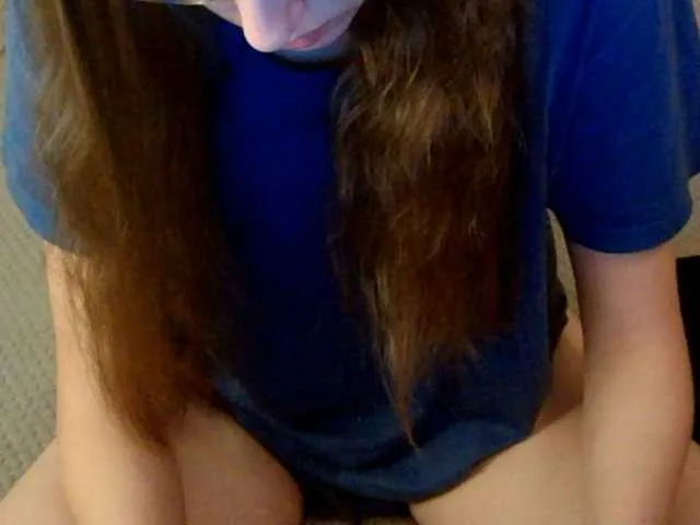 Live sex webcam photo for mikkirsan1 #290155427