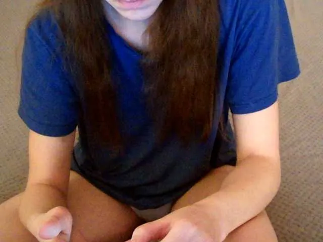 Live sex webcam photo for mikkirsan1 #290668412