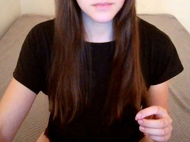 Live sex webcam photo for mikkirsan1 #291706631