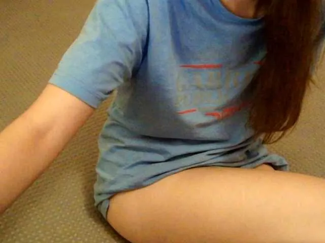 Live sex webcam photo for mikkirsan1 #291925792