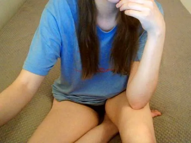 Live sex webcam photo for mikkirsan1 #292033562