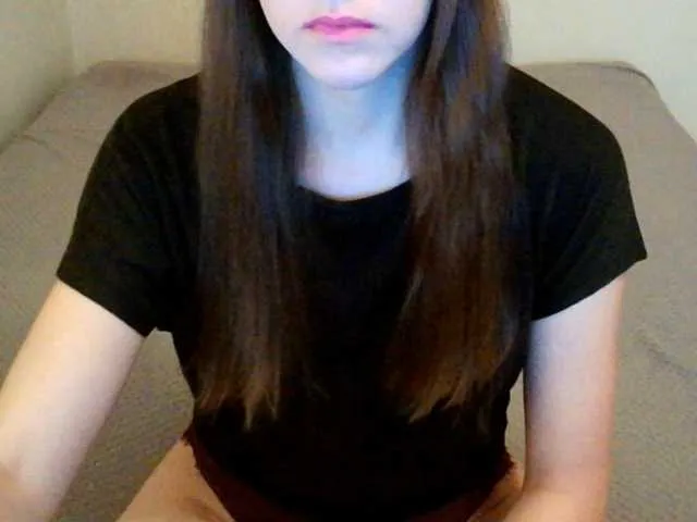 Live sex webcam photo for mikkirsan1 #292240261