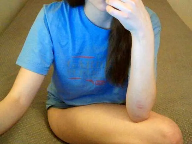 Live sex webcam photo for mikkirsan1 #292361121