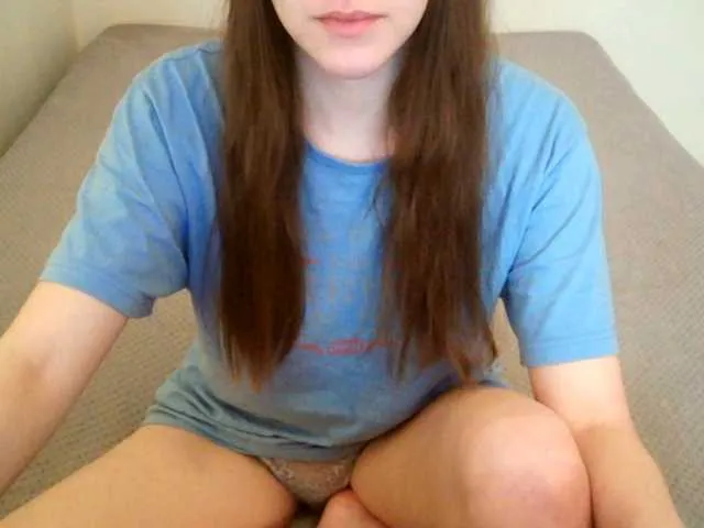Live sex webcam photo for mikkirsan1 #293052433