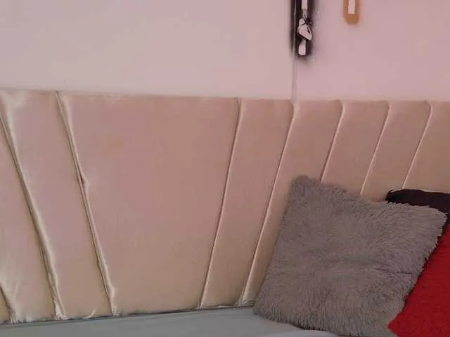 Live sex webcam photo for mikoto-urab #292110858