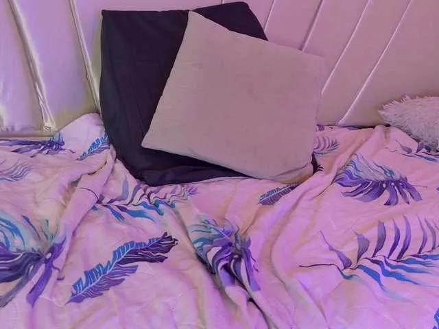 Live sex webcam photo for mikoto-urab #292279457