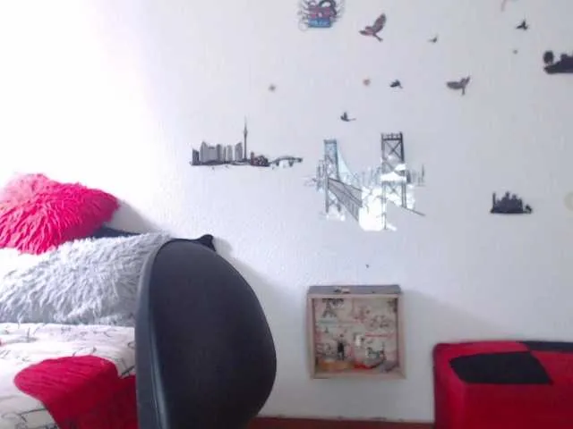 Live sex webcam photo for mila-owenss #275607284