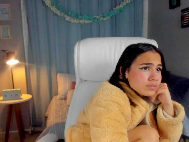 Live sex webcam photo for mila-snow #272361479