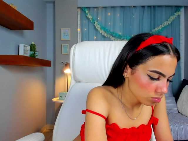 Live sex webcam photo for mila-snow #272401869