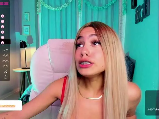 Live sex webcam photo for mila-snow #275658832