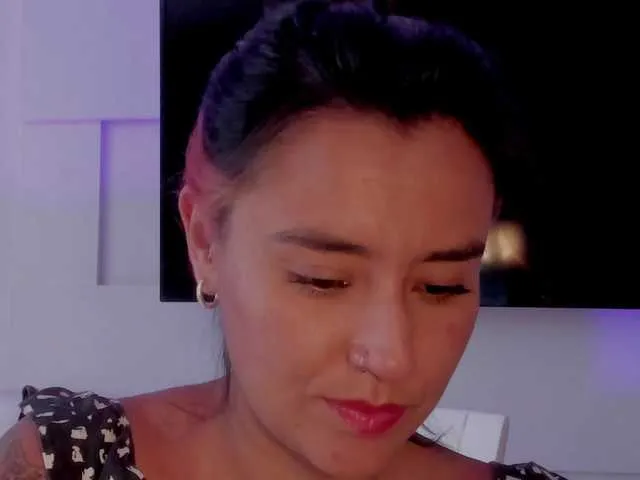 Live sex webcam photo for milagrey1 #291273575