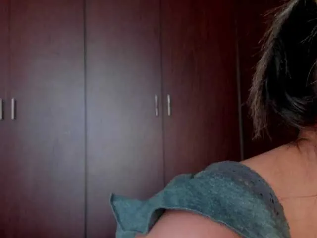 Live sex webcam photo for milagrey1 #292229194