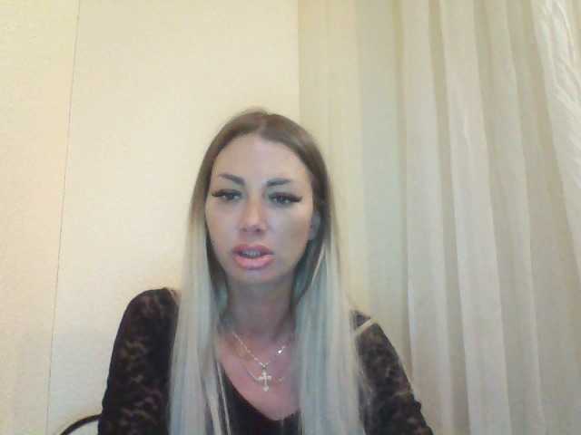 Live sex webcam photo for miledi8lux #272167525