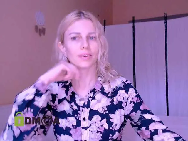 Live sex webcam photo for milenadream #275648342