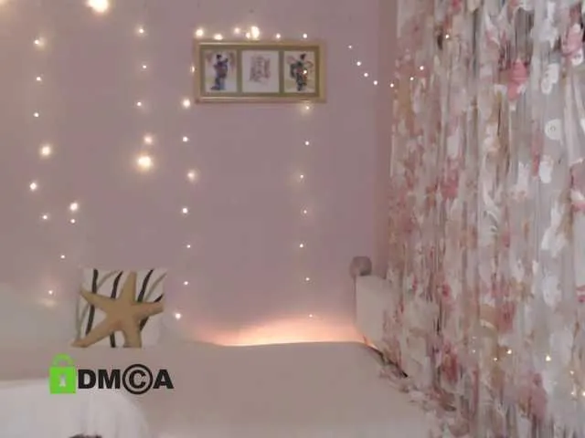 Live sex webcam photo for milenadream #291696090