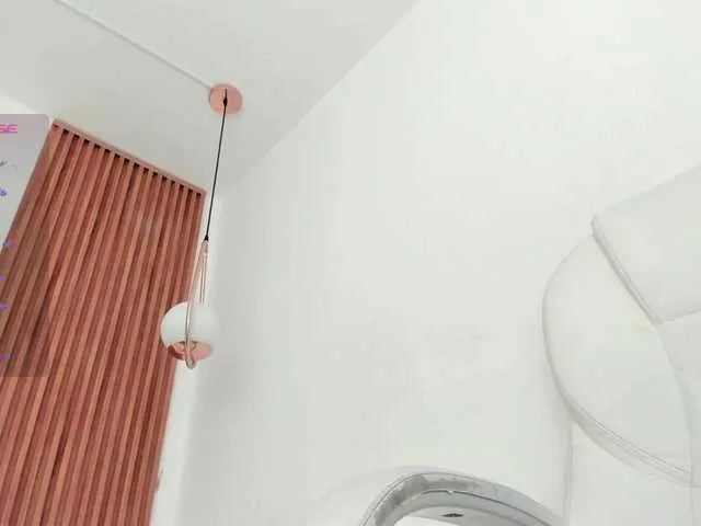 Live sex webcam photo for mileyberry #290903848