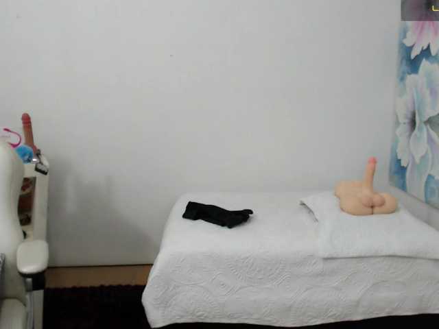 Live sex webcam photo for milf-hot29 #290180477