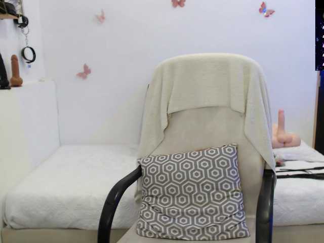 Live sex webcam photo for milf-hot29 #290857501