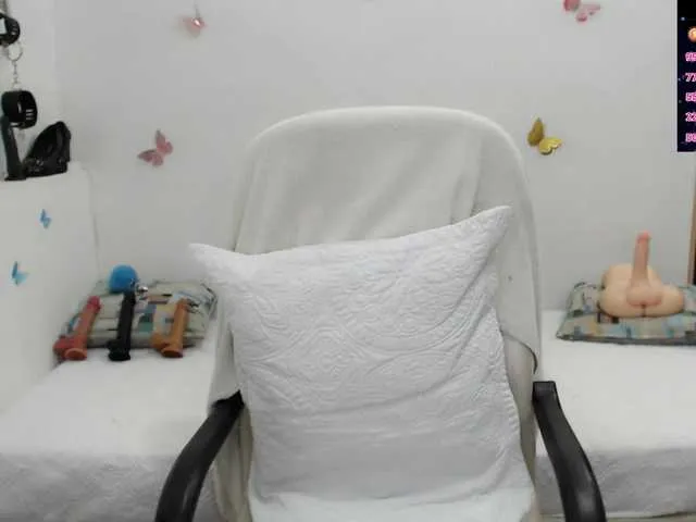 Live sex webcam photo for milf-hot29 #290987622