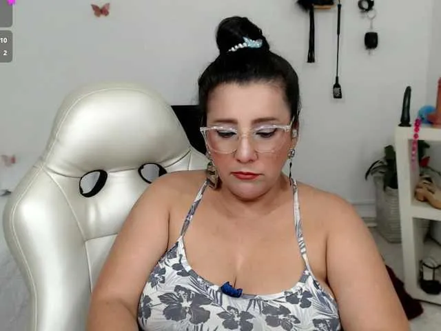 Live sex webcam photo for milf-hot29 #292344371