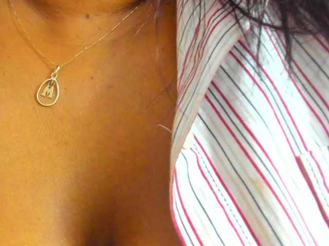 Live sex webcam photo for milfebony #275853592