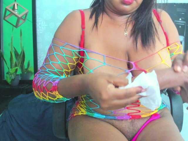 Live sex webcam photo for milfebony #276315618