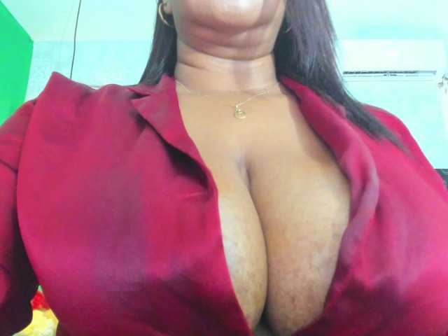 Live sex webcam photo for milfebony #276706487