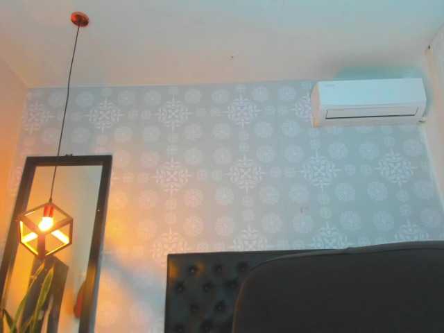 Live sex webcam photo for milfebony #277472618