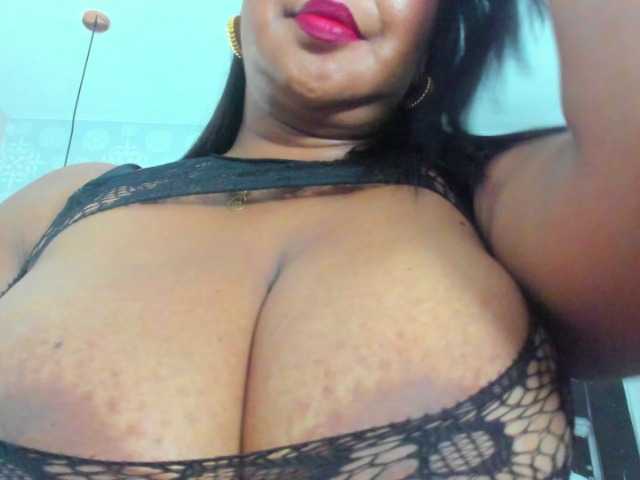 Live sex webcam photo for milfebony #289443077