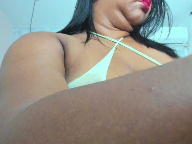 Live sex webcam photo for milfebony #290350635