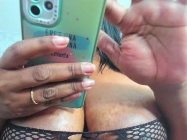 Live sex webcam photo for milfebony #291794513