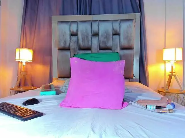 Live sex webcam photo for milfhorny69 #291494697