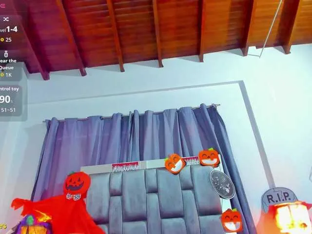 Live sex webcam photo for milfhorny69 #292144566