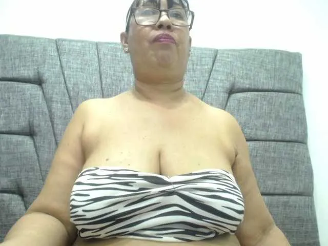 Live sex webcam photo for milfpleasure1 #292830964