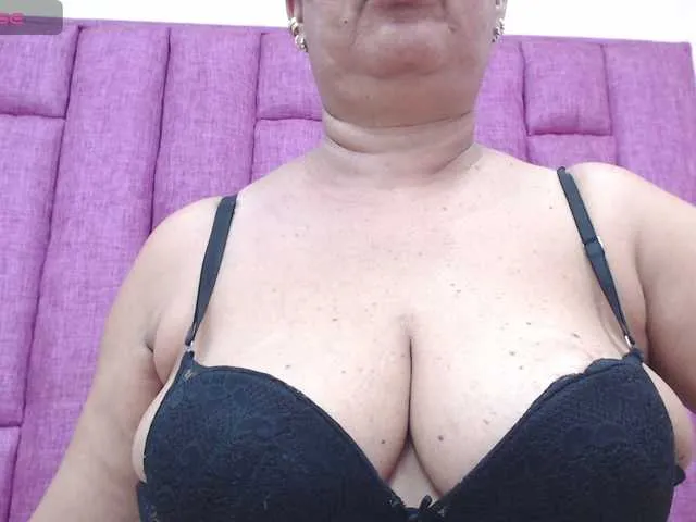 Live sex webcam photo for milfpleasure1 #293426005