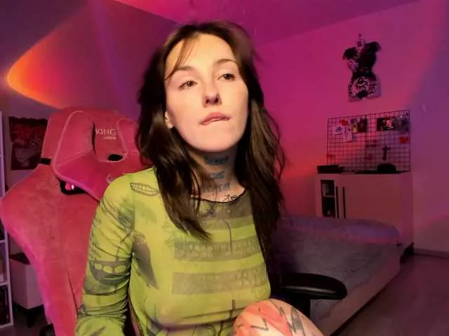 Live sex webcam photo for milky-cunt #291480494