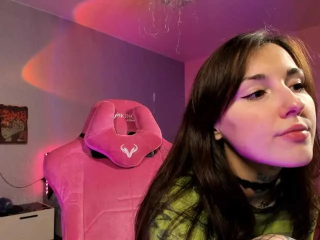 Live sex webcam photo for milky-cunt #291746527