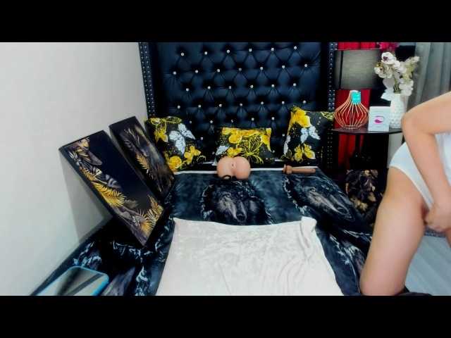 Live sex webcam photo for milkycum #278141381